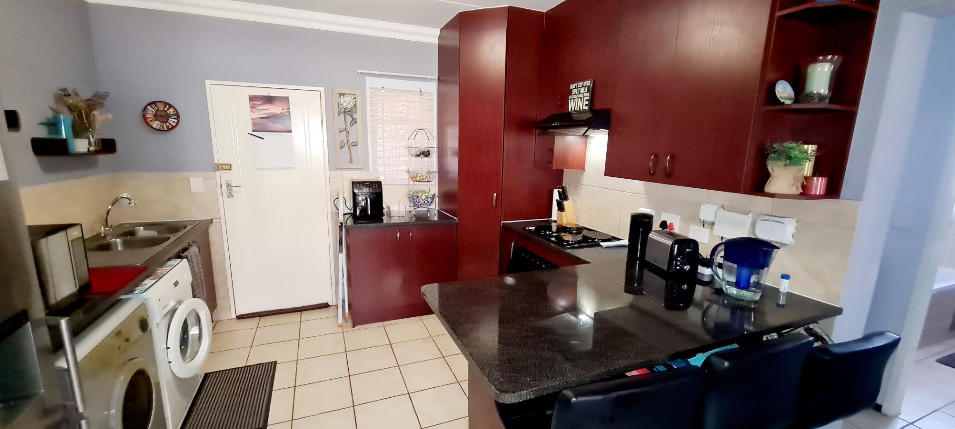 2 Bedroom Townhouse for Sale - Gauteng